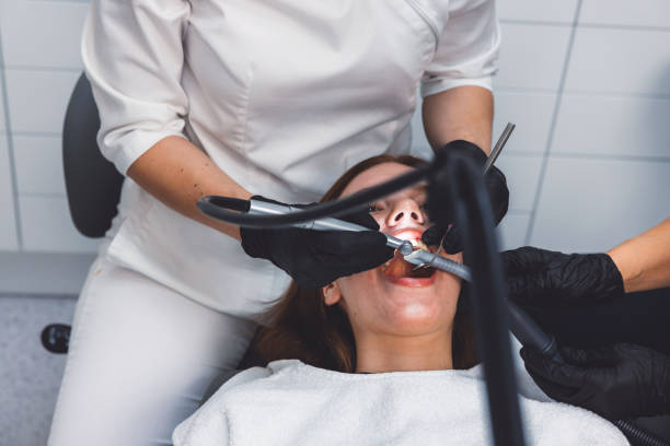Emergency Gum Pain Relief in IA